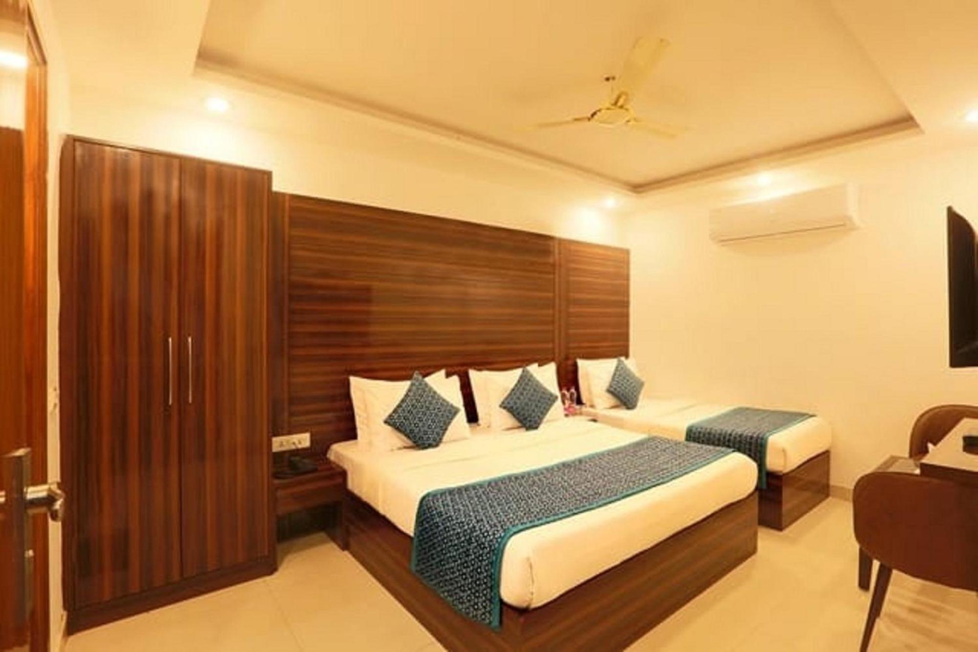 Hotel Chanakya Inn Nuova Delhi Esterno foto