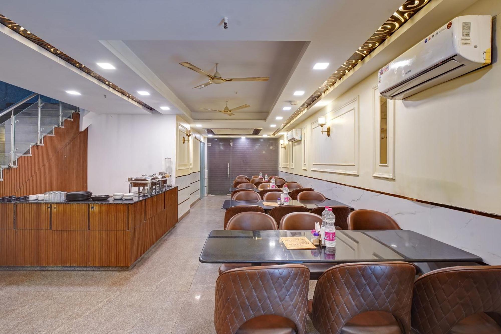 Hotel Chanakya Inn Nuova Delhi Esterno foto