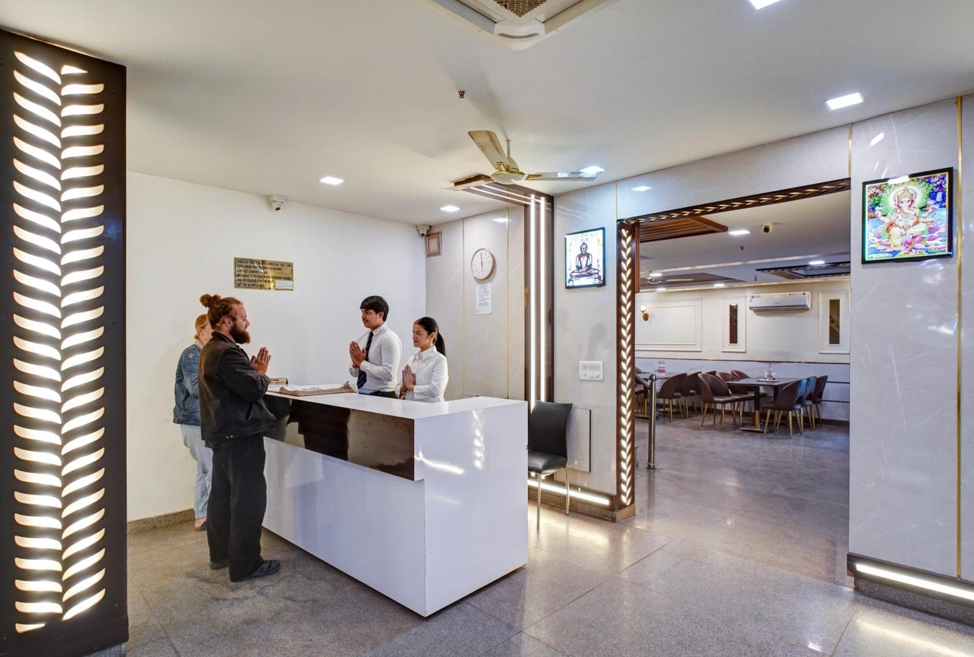 Hotel Chanakya Inn Nuova Delhi Esterno foto