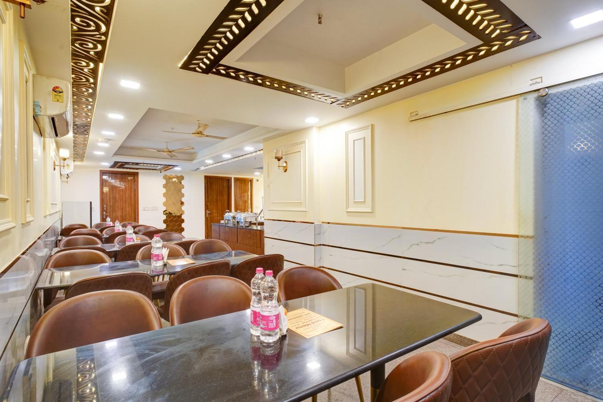 Hotel Chanakya Inn Nuova Delhi Esterno foto