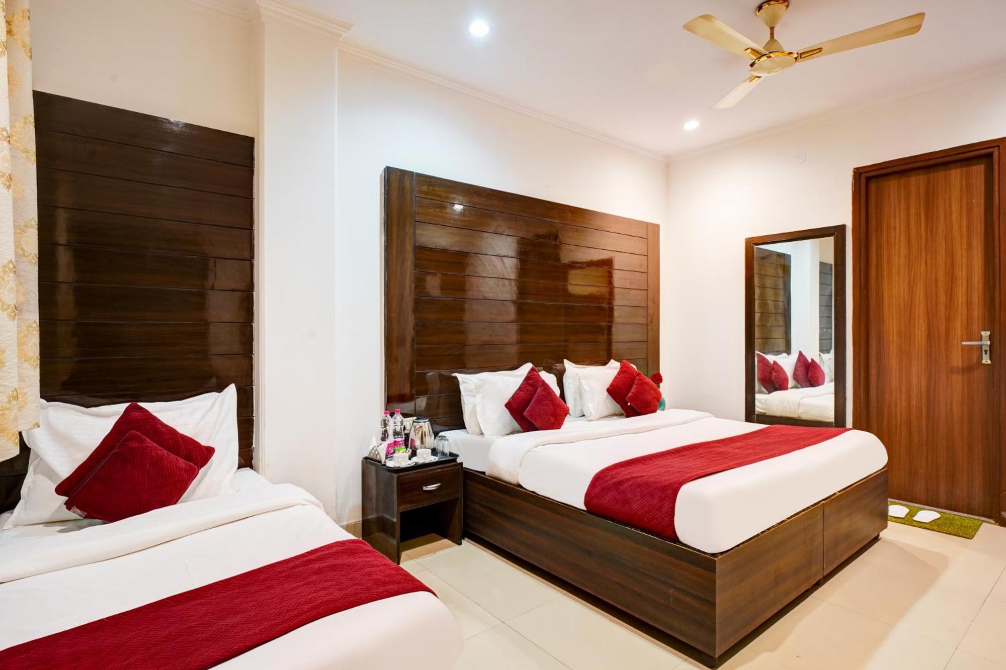 Hotel Chanakya Inn Nuova Delhi Esterno foto
