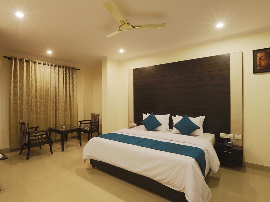 Hotel Chanakya Inn Nuova Delhi Esterno foto