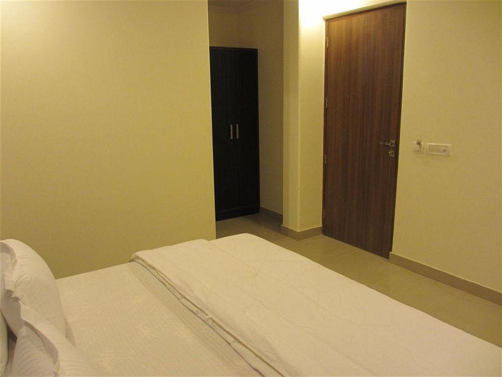 Hotel Chanakya Inn Nuova Delhi Esterno foto
