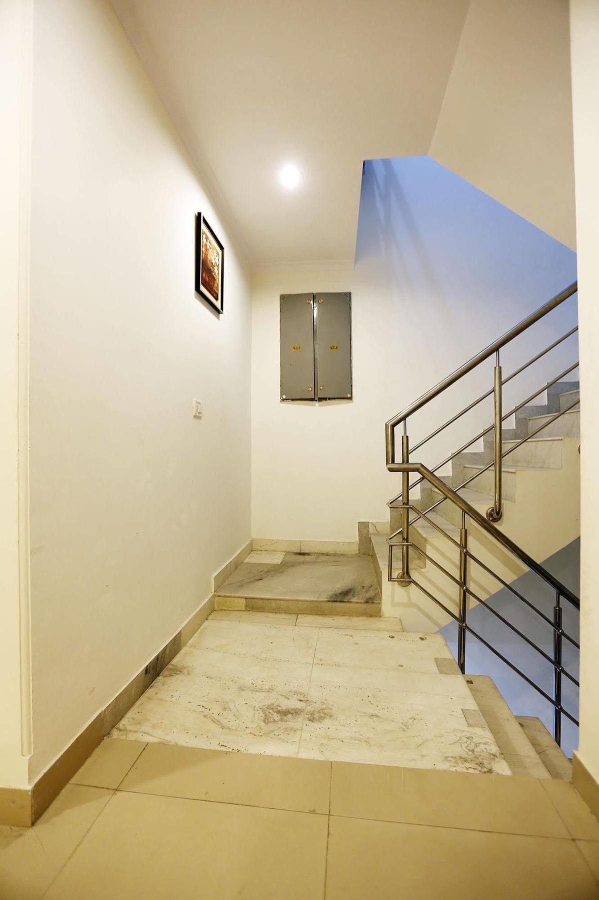 Hotel Chanakya Inn Nuova Delhi Esterno foto